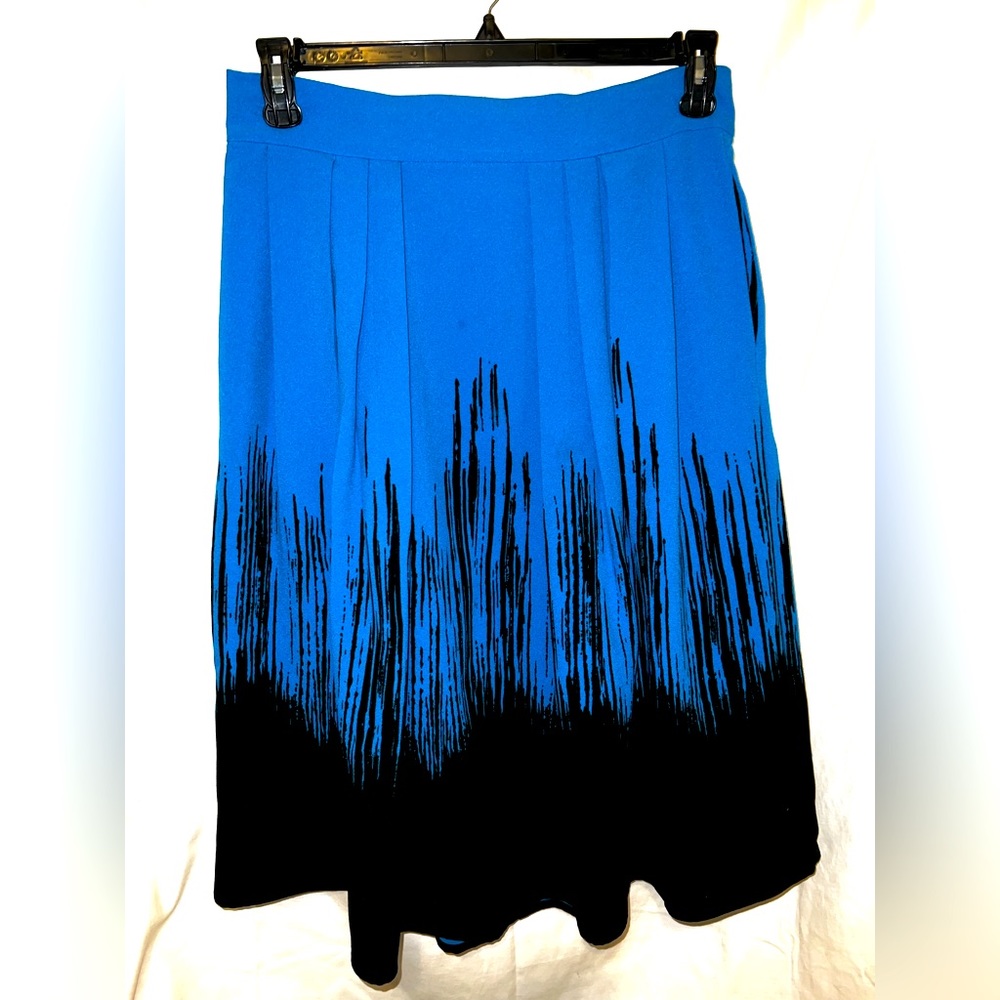 NEW YORK & COMPANY. Eva Mendes. Skater skirt.